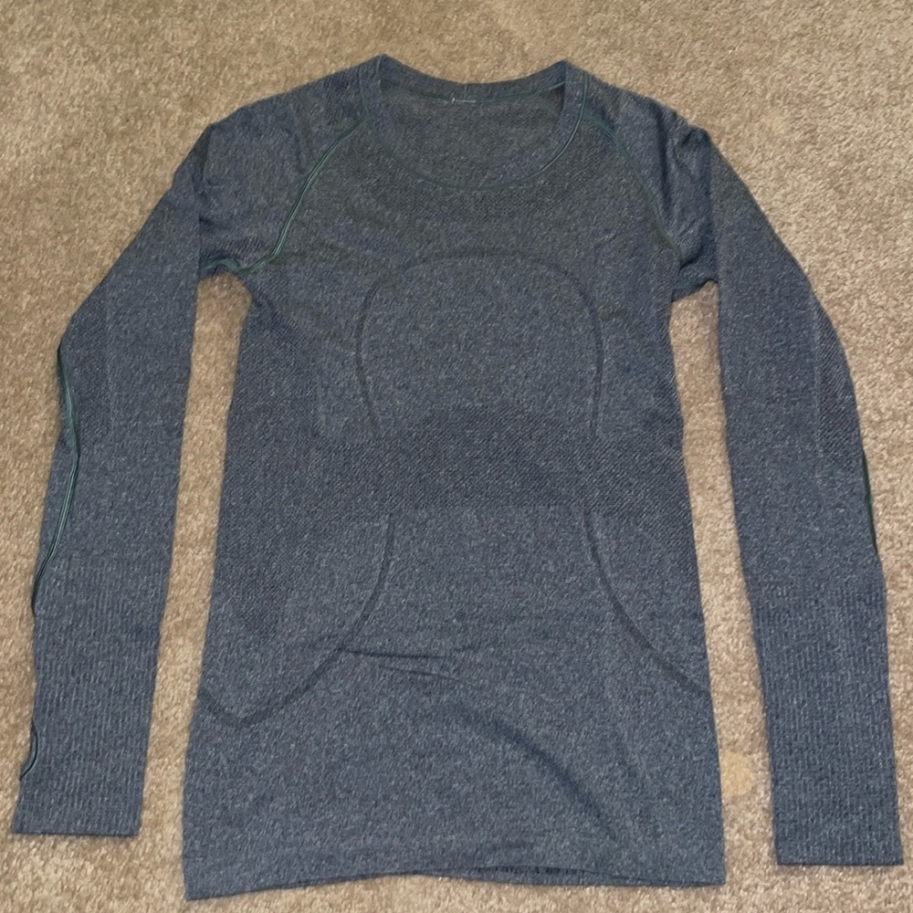 Lululemon swiftly LS, gray, size 6